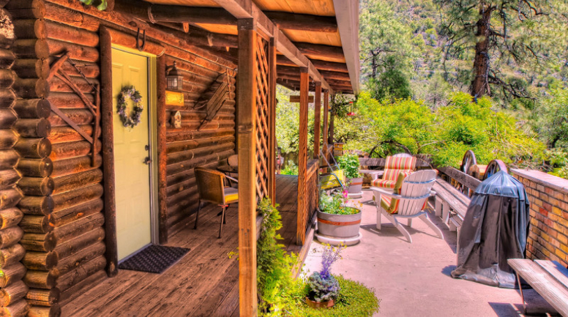 

			
				The Canyon Wren Cabins
			
			
	