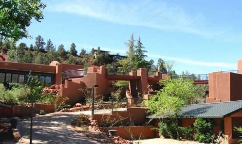 Sedona Creative Life Center is located in a calm and serene setting of hills, trees and spectacular red rock views. Outdoor facilities include a picnic area, a dining patio, beautiful sculpture gardens, hiking trails and a number of secluded outdoor areas