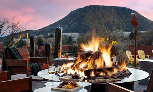Outdoor dining and fire pits at ShadowRock Tap + Table.
