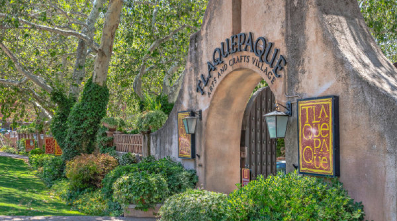 

			
				Tlaquepaque Arts & Shopping Village
			
			
	